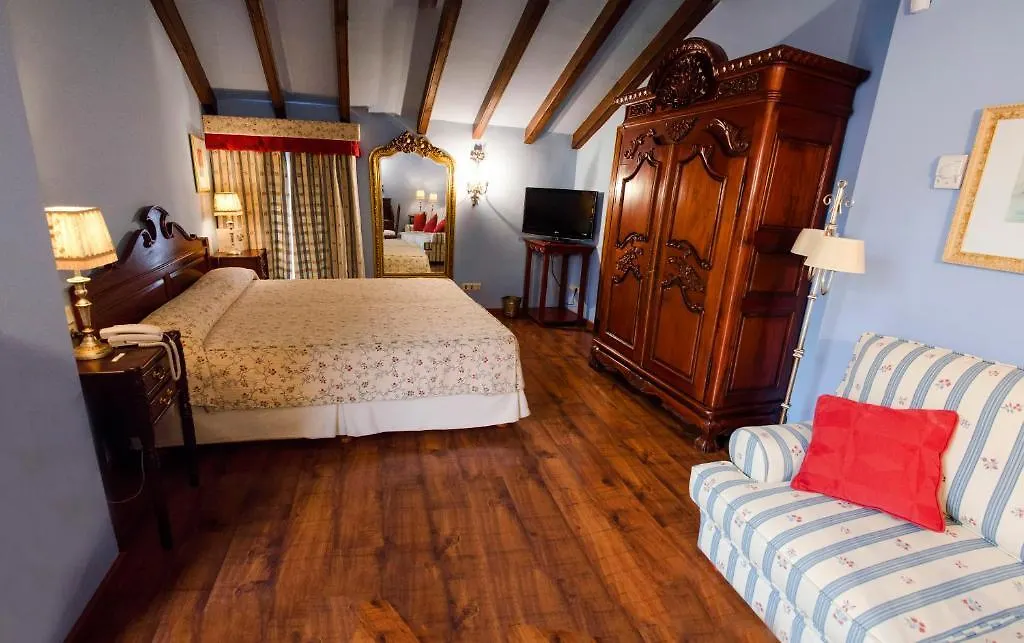 Hotel Montelirio Ρόντα 4*,